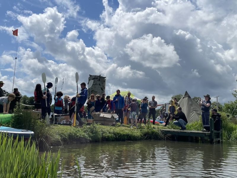 Bushcraft Show Adventure Zone Cardboard box boat race